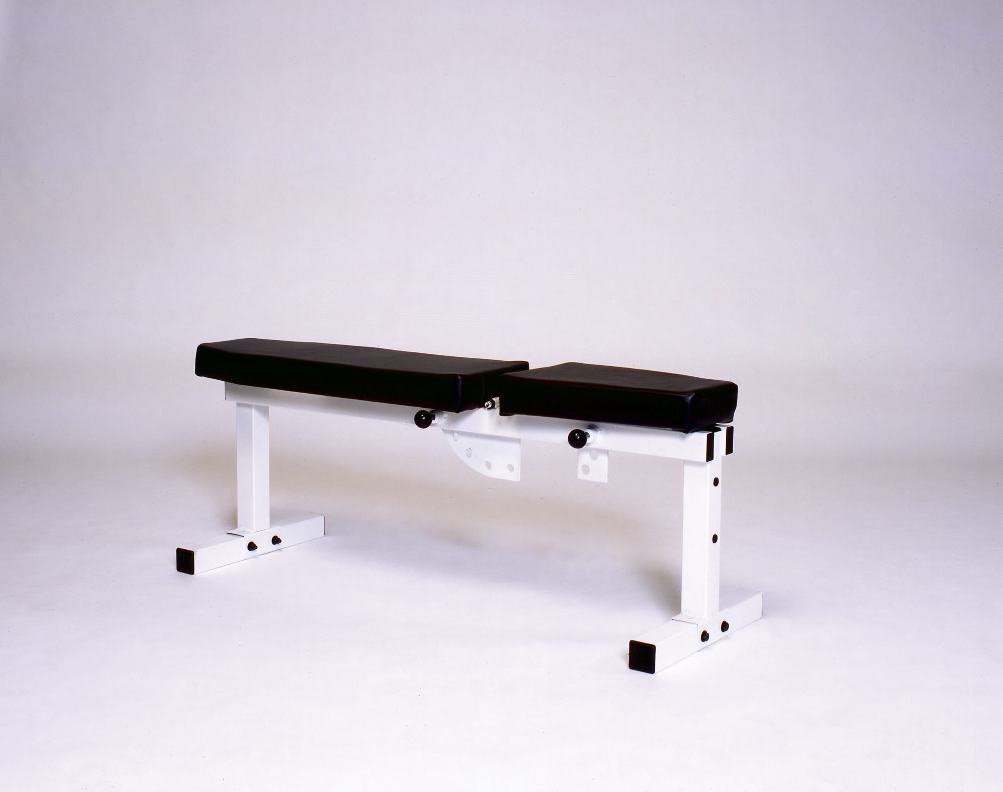 Pro Series Bench 305 FI White - Front Adjustable, Back Adjustable C/U