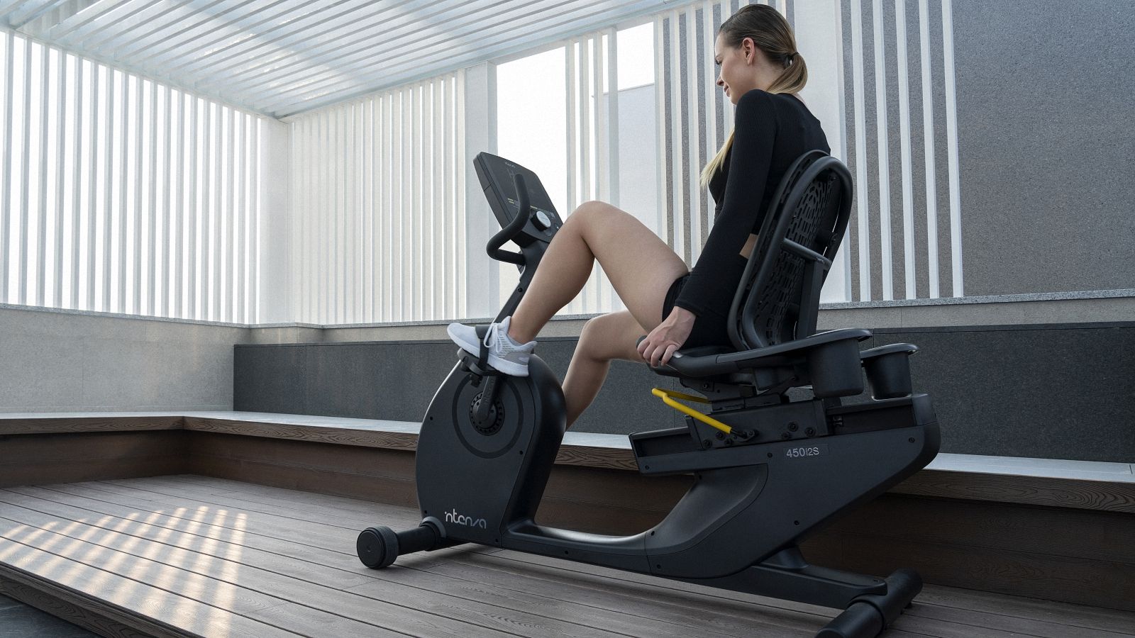 IMMEDIATE AVAILABILITY — IPRA DEMO UNIT Intenza Fitness 450 Commercial Recumbent Bike