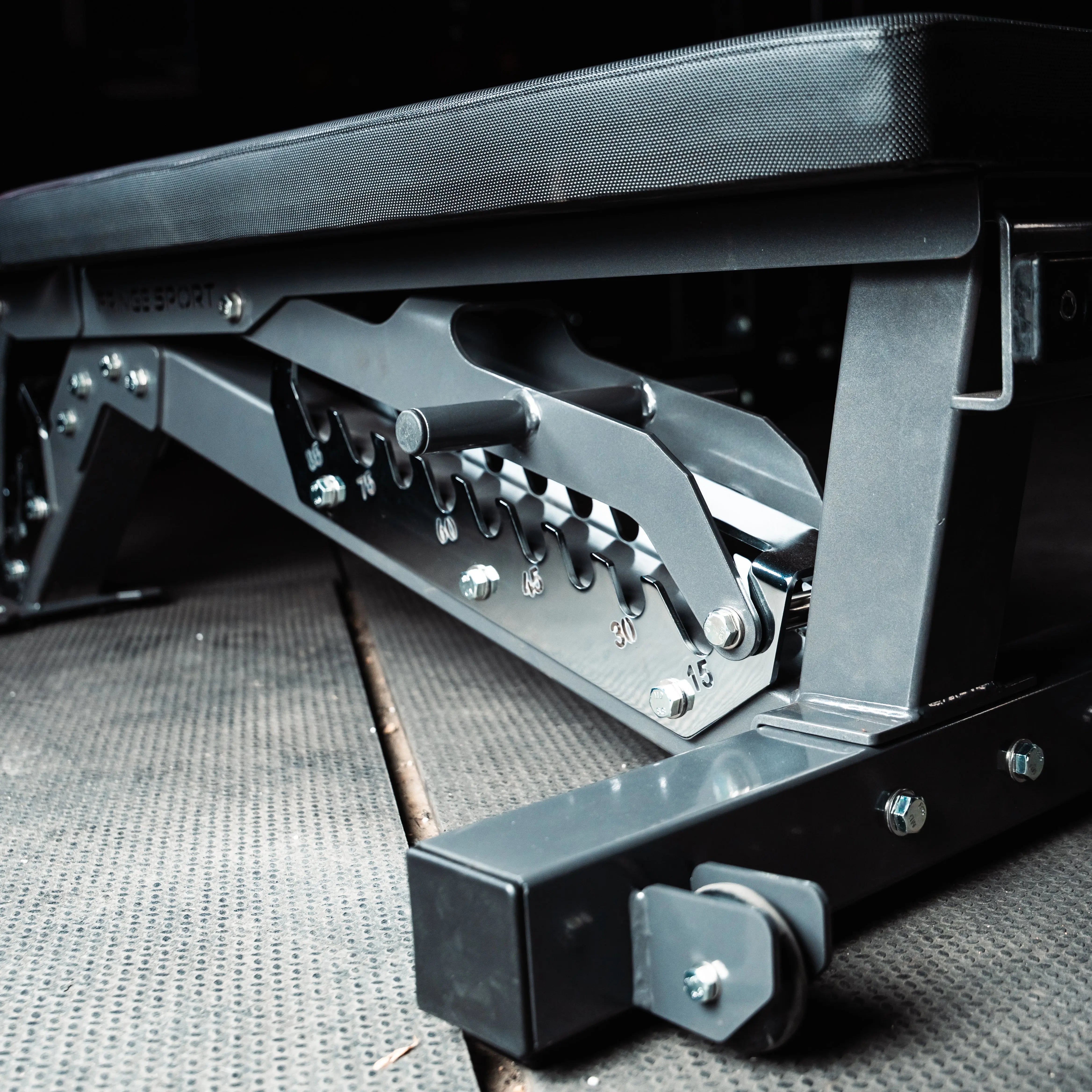 Falcon Bench