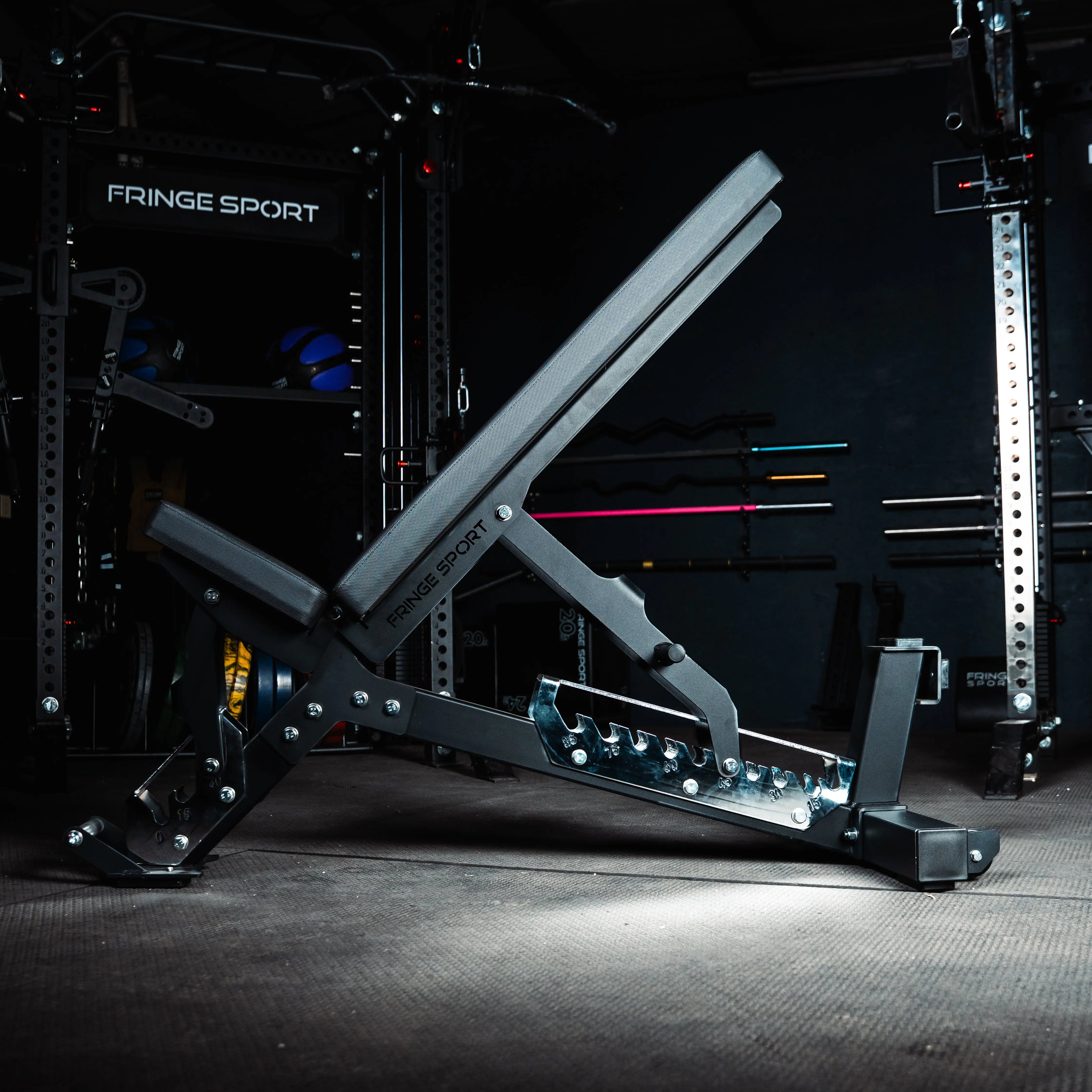 Falcon Bench Fringe Sport