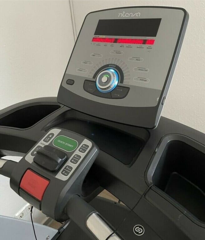 Intenza 450 Interactive Treadmill with Uni-Dial™ Control